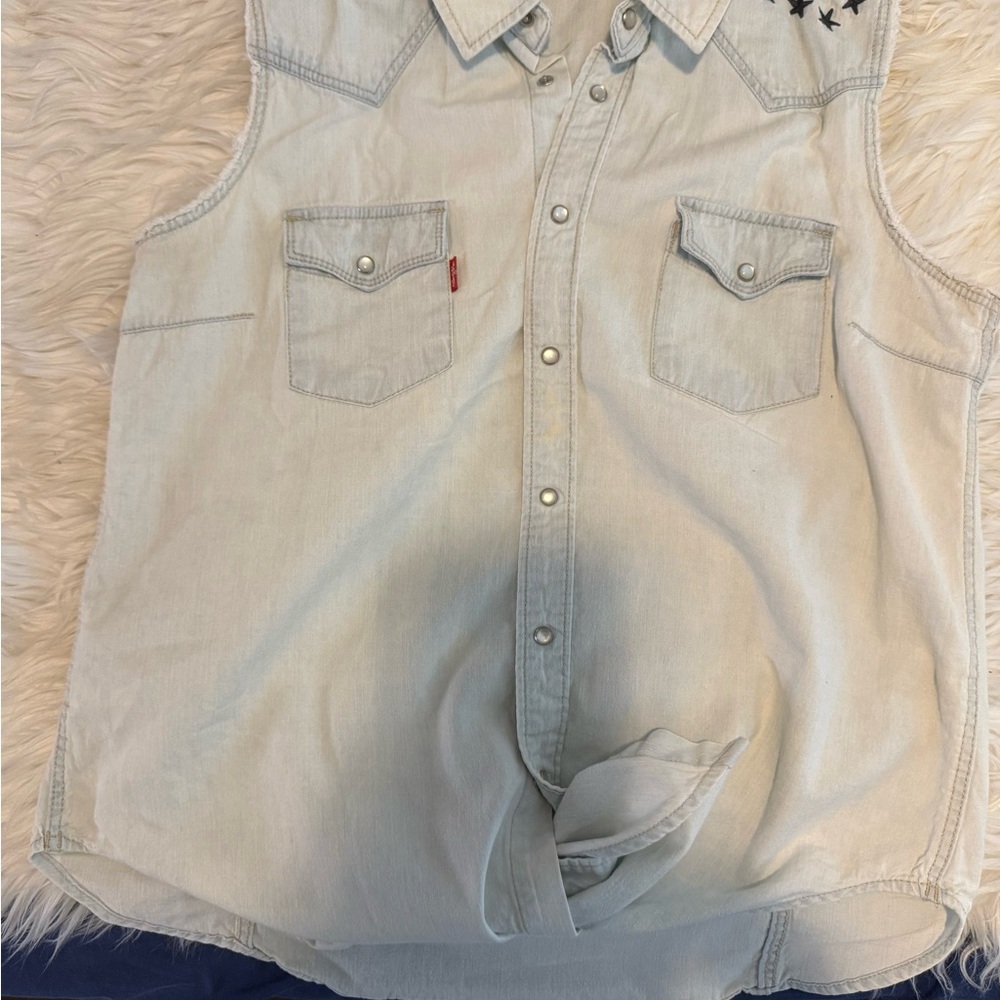 Levi's Light Blue Sleeveless Button Down Shirt